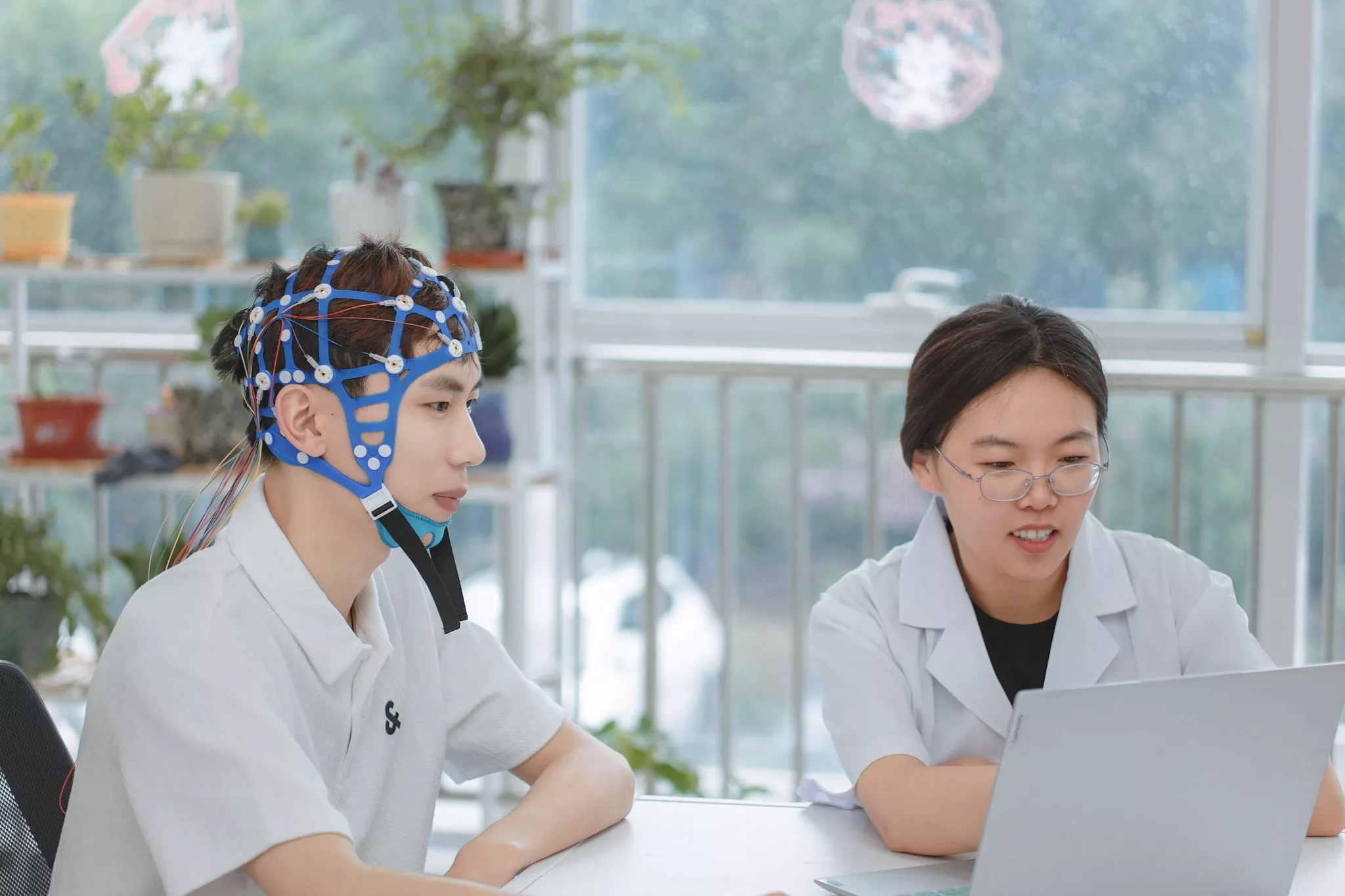 Tenocom Official Site | Reliable EEG Cap Solutions