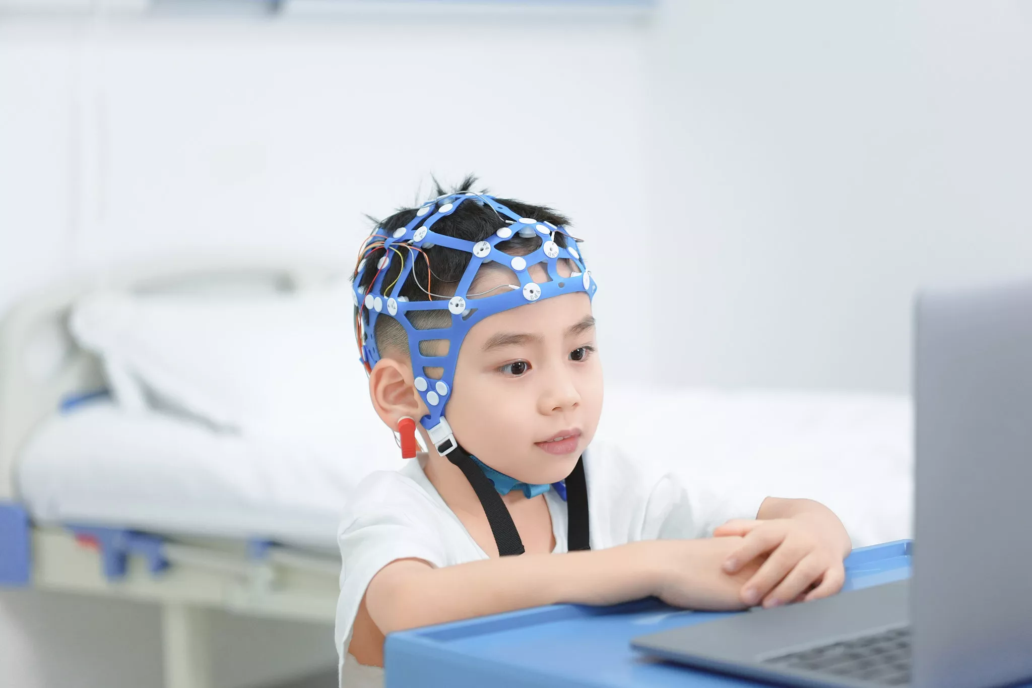 Tenocom Official Site | Reliable EEG Cap Solutions